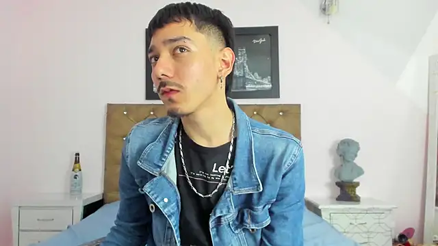 Snapshot of finn_jackson chatting on 20, 4, 2026 finn jackson online show from 20, 4, 2026