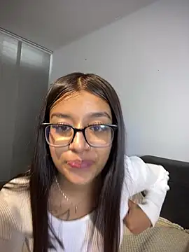 Snapshot of chanell_pinkk chatting on 16, 4, 2026 chanell pinkk online show from 16, 4, 2026