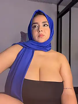 Snapshot of ThanaSaadii chatting on 5, 7, 2026 ThanaSaadii online show from 5, 7, 2026