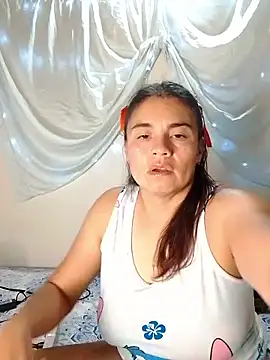 Snapshot of BettyBoo_w chatting on 9, 3, 2026 BettyBoo w online show from 9, 3, 2026