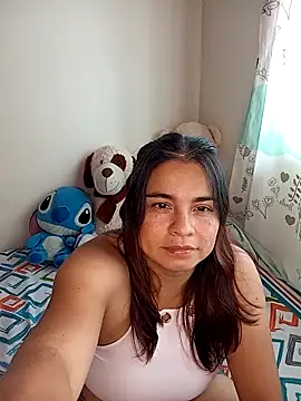 Snapshot of BettyBoo_w chatting on 5, 4, 2026 BettyBoo w online show from 5, 4, 2026