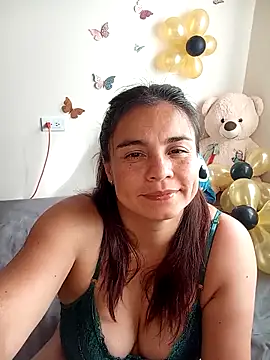 Snapshot of BettyBoo_w chatting on 9, 4, 2026 BettyBoo w online show from 9, 4, 2026