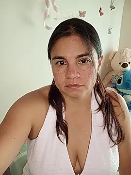 Snapshot of BettyBoo_w chatting on 1, 6, 2026 BettyBoo w online show from 1, 6, 2026