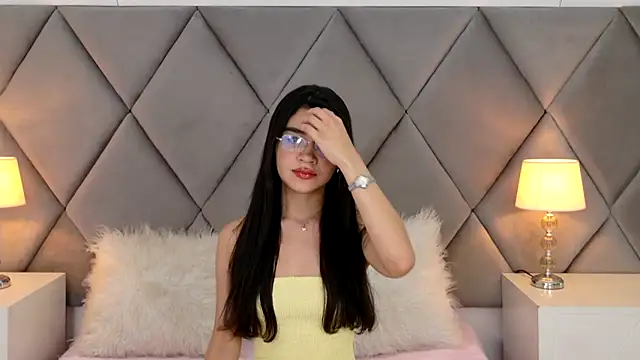 OliviaDiaz online show from 25, 5, 2026