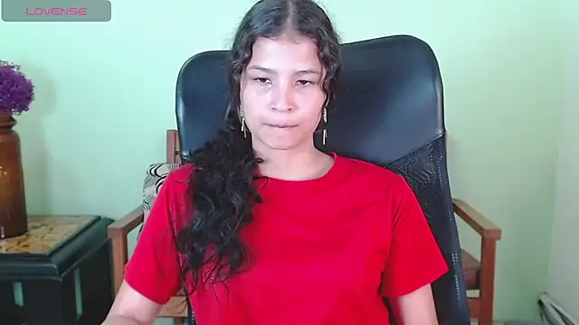 Snapshot of ChalonVera chatting on 22, 4, 2026 ChalonVera online show from 22, 4, 2026