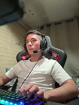 Snapshot of Cr1sXPorn chatting on 8, 3, 2026 Cr1sXPorn online show from 8, 3, 2026