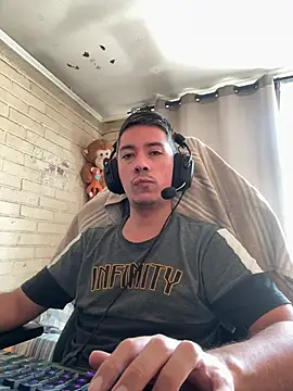 Snapshot of Cr1sXPorn chatting on 13, 3, 2026 Cr1sXPorn online show from 13, 3, 2026