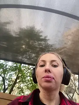 Snapshot of AngelEnigma chatting on 30, 4, 2026 AngelEnigma online show from 30, 4, 2026