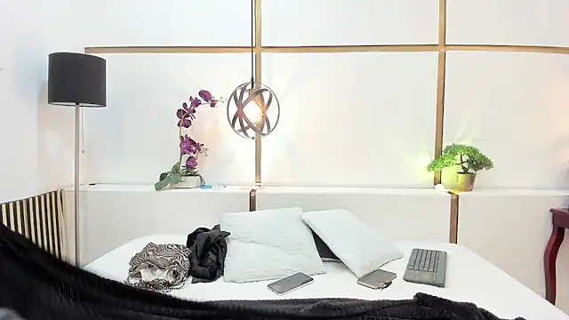 Snapshot of BrendaCantorel chatting on 26, 3, 2026 BrendaCantorel online show from 26, 3, 2026