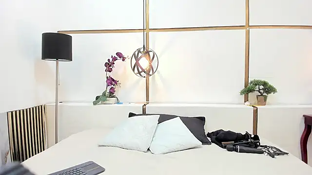 Snapshot of BrendaCantorel chatting on 31, 3, 2026 BrendaCantorel online show from 31, 3, 2026