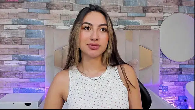 Snapshot of cloe_1tay chatting on 9, 4, 2026 cloe 1tay online show from 9, 4, 2026