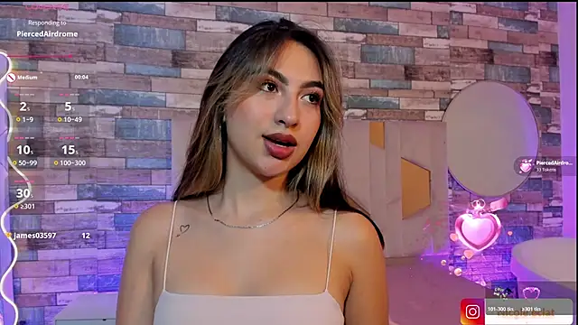 Snapshot of cloe_1tay chatting on 13, 4, 2026 cloe 1tay online show from 13, 4, 2026