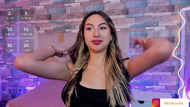 Snapshot of cloe_1tay chatting on 21, 4, 2026 cloe 1tay online show from 21, 4, 2026