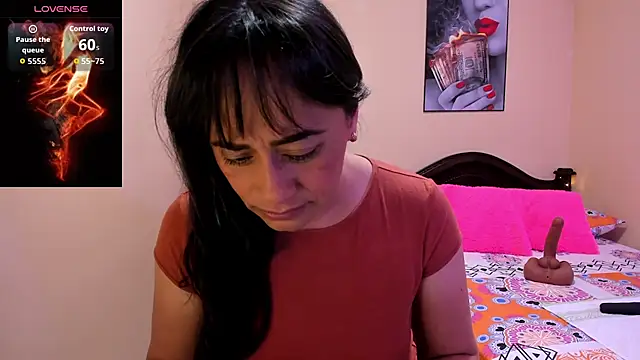 Snapshot of sara_florez12 chatting on 7, 4, 2026 sara florez12 online show from 7, 4, 2026