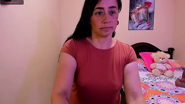 Snapshot of sara_florez12 chatting on 10, 4, 2026 sara florez12 online show from 10, 4, 2026