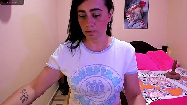 Snapshot of sara_florez12 chatting on 14, 4, 2026 sara florez12 online show from 14, 4, 2026