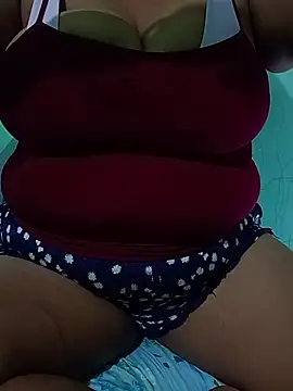 Snapshot of latina_bigtitss chatting on 15, 3, 2026 latina bigtitss online show from 15, 3, 2026