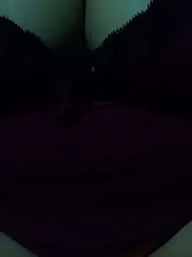 Snapshot of latina_bigtitss chatting on 17, 3, 2026 latina bigtitss online show from 17, 3, 2026