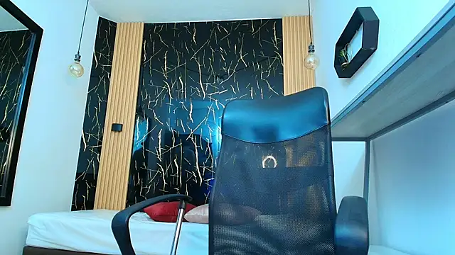 Snapshot of ValeriHot_1 chatting on 2, 4, 2026 ValeriHot 1 online show from 2, 4, 2026