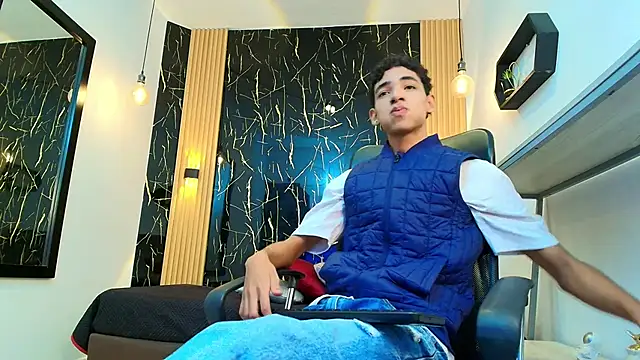 Snapshot of ValeriHot_1 chatting on 15, 4, 2026 ValeriHot 1 online show from 15, 4, 2026