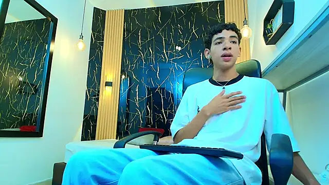 Snapshot of ValeriHot_1 chatting on 22, 4, 2026 ValeriHot 1 online show from 22, 4, 2026