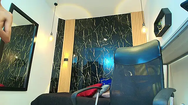 Snapshot of ValeriHot_1 chatting on 7, 5, 2026 ValeriHot 1 online show from 7, 5, 2026