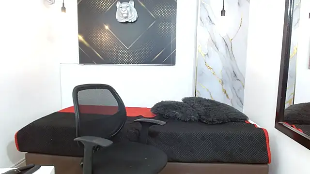 Snapshot of KingOfTemptation chatting on 6, 4, 2026 KingOfTemptation online show from 6, 4, 2026