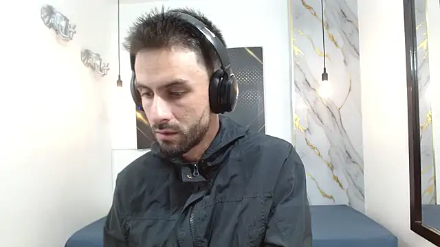 Snapshot of KingOfTemptation chatting on 8, 4, 2026 KingOfTemptation online show from 8, 4, 2026