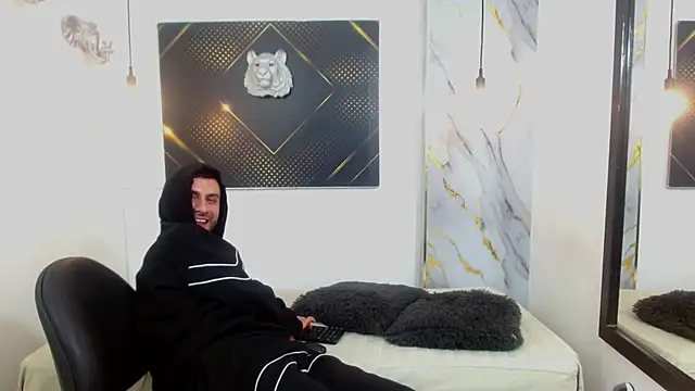 Snapshot of KingOfTemptation chatting on 22, 4, 2026 KingOfTemptation online show from 22, 4, 2026