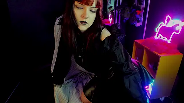 Snapshot of EsterTwilight chatting on 19, 6, 2026 EsterTwilight online show from 19, 6, 2026