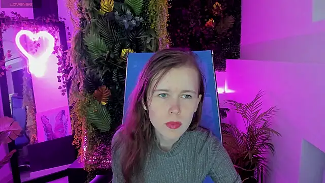 Snapshot of AriaGracen chatting on 14, 4, 2026 AriaGracen online show from 14, 4, 2026