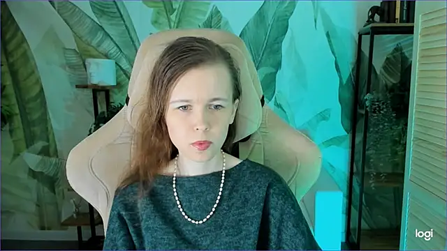 Snapshot of AriaGracen chatting on 17, 4, 2026 AriaGracen online show from 17, 4, 2026