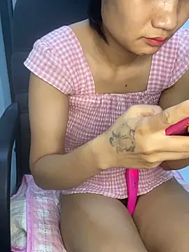 Snapshot of -Lilyn- chatting on 14, 4, 2026 -Lilyn- online show from 14, 4, 2026