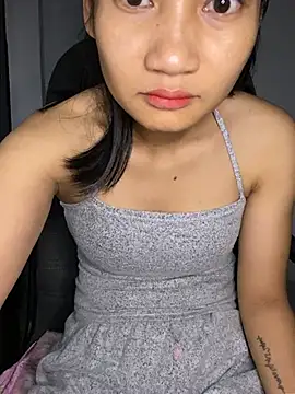 Snapshot of -Lilyn- chatting on 23, 4, 2026 -Lilyn- online show from 23, 4, 2026