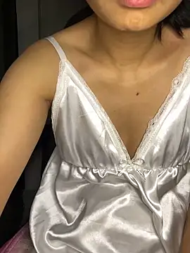 Snapshot of -Lilyn- chatting on 24, 4, 2026 -Lilyn- online show from 24, 4, 2026