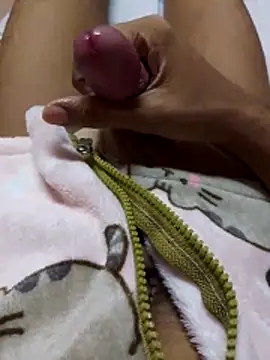 Snapshot of nilakshiperera0 chatting on 3, 4, 2026 nilakshiperera0 online show from 3, 4, 2026