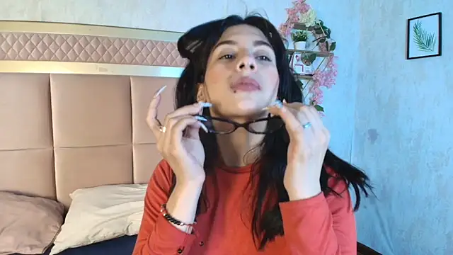 Snapshot of Madii_ chatting on 8, 3, 2026 Madii online show from 8, 3, 2026