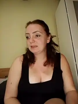 Snapshot of Bella-Monroe chatting on 24, 3, 2026 Bella-Monroe online show from 24, 3, 2026