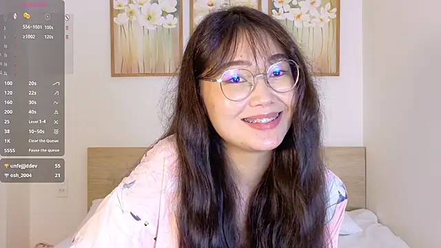 Snapshot of pinkyblooom chatting on 14, 3, 2026 pinkyblooom online show from 14, 3, 2026