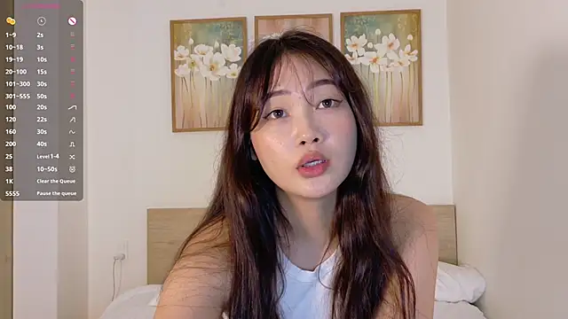 Snapshot of pinkyblooom chatting on 7, 4, 2026 pinkyblooom online show from 7, 4, 2026