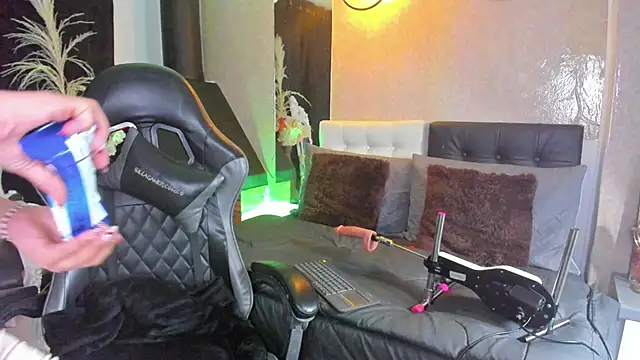 Snapshot of Vicky_Angeel chatting on 15, 4, 2026 Vicky Angeel online show from 15, 4, 2026