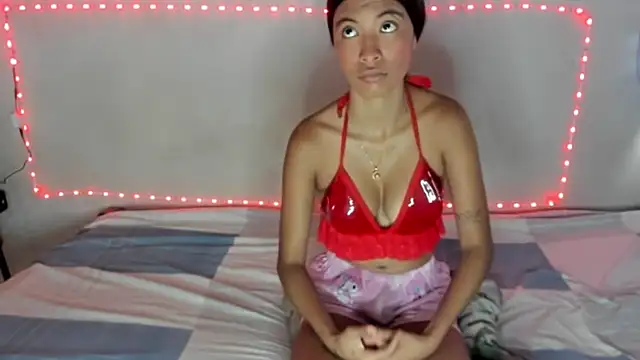 Snapshot of keen_boy chatting on 4, 4, 2026 keen boy online show from 4, 4, 2026