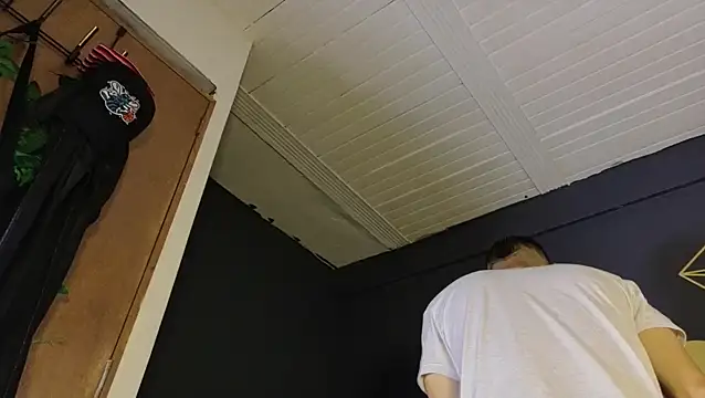 Snapshot of Adrian_fire chatting on 23, 4, 2026 Adrian fire online show from 23, 4, 2026