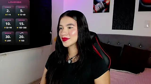 Snapshot of Victoria_Rous chatting on 8, 3, 2026 Victoria Rous online show from 8, 3, 2026