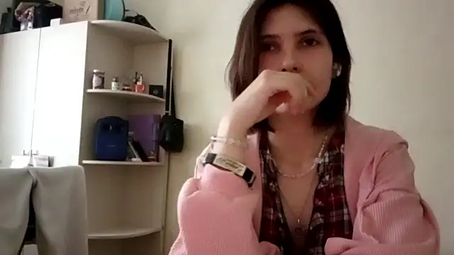 FluffyKisses online show from 9, 3, 2026