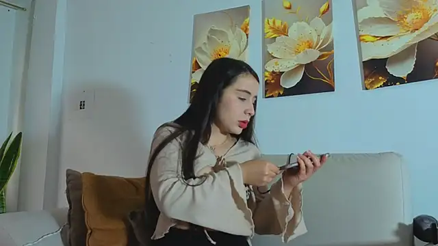 Snapshot of Viioletcollins chatting on 23, 4, 2026 Viioletcollins online show from 23, 4, 2026