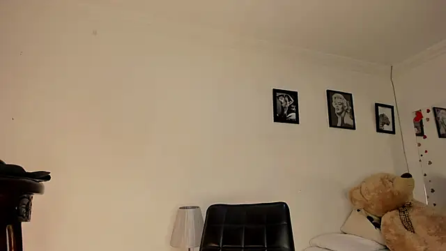 Snapshot of Melisa_Ebony chatting on 4, 6, 2026 Melisa Ebony online show from 4, 6, 2026