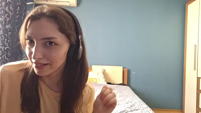 Snapshot of CindyLight chatting on 11, 4, 2026 CindyLight online show from 11, 4, 2026