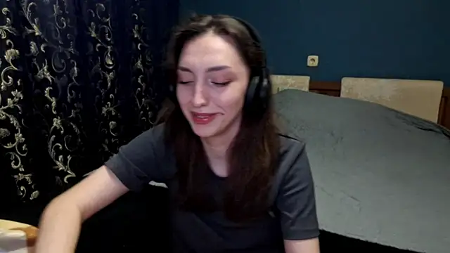 Snapshot of CindyLight chatting on 14, 4, 2026 CindyLight online show from 14, 4, 2026