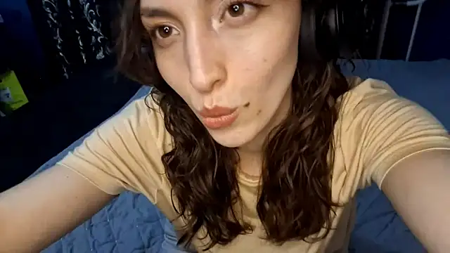 Snapshot of CindyLight chatting on 19, 4, 2026 CindyLight online show from 19, 4, 2026